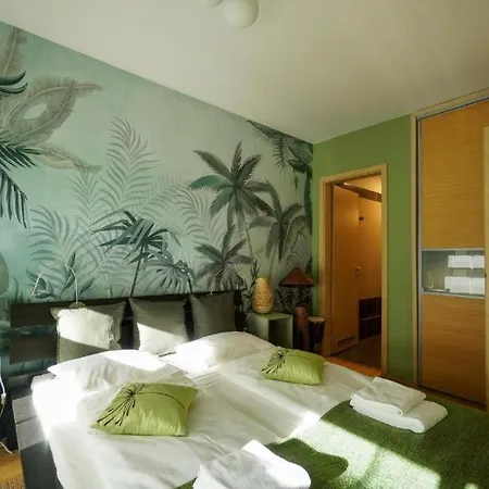 Jasmin At Gozsdu With Free Garage * Budapeşte