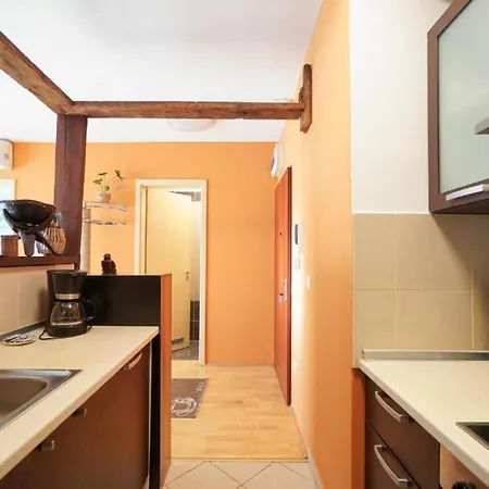 Appartamento Jasmin At Gozsdu With Free Garage *