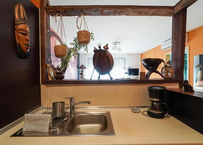 Jasmin At Gozsdu With Free Garage * Budapeşte